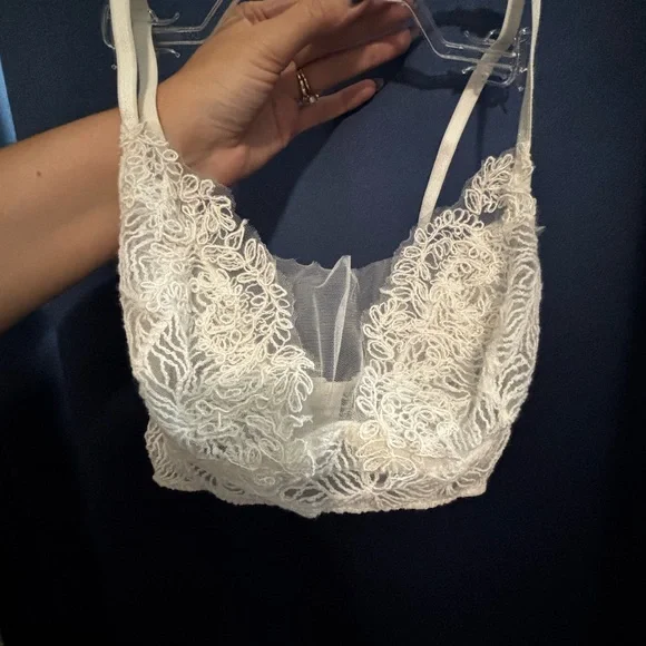 Ermanno Scervino Lace Bra in Cream - Picture 4 of 5